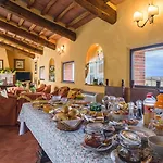 Torrenieri Da Alessandro Farm stay *